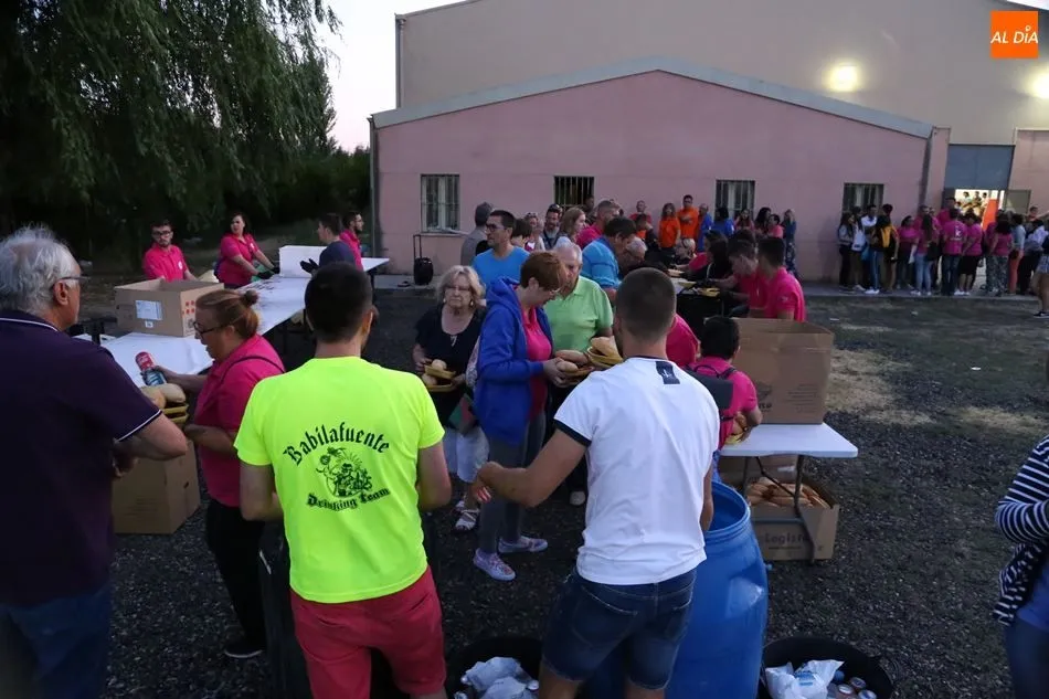 Foto 6 - Un millar de raciones de parrillada para recuperar fuerzas