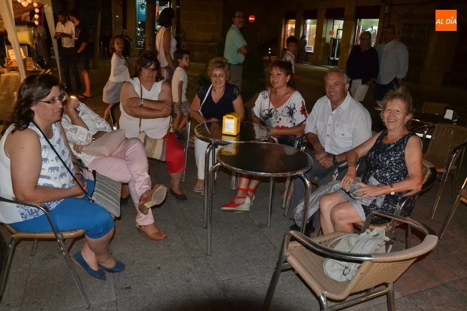 Foto 6 - Un concierto del tr&iacute;o &Eacute;xodo complementa la nueva edici&oacute;n del Mercado de Verano  