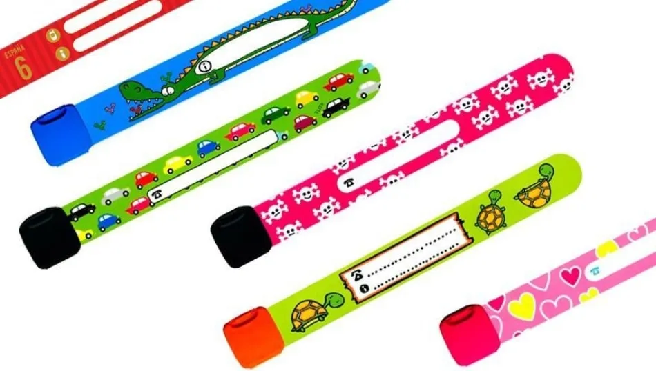 Las pulseras infantiles pueden facilitar el reencuentro familiar, cuando los niños se pierden en lugares concurridos