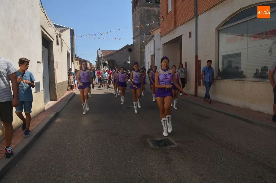 Foto 8 - Calzada de Valdunciel honra a su patrona, Santa Elena, en el d&iacute;a m&aacute;s importante de sus fiestas  