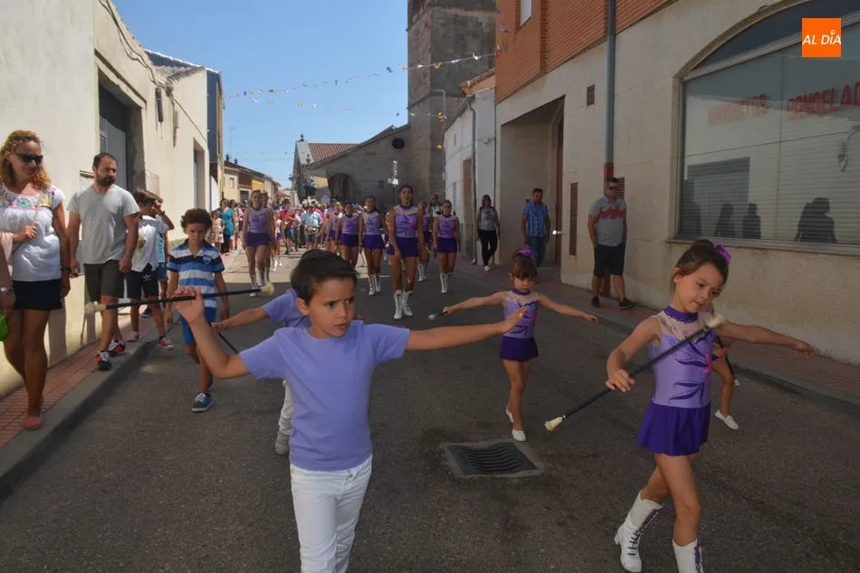 Foto 5 - Calzada de Valdunciel honra a su patrona, Santa Elena, en el d&iacute;a m&aacute;s importante de sus fiestas  