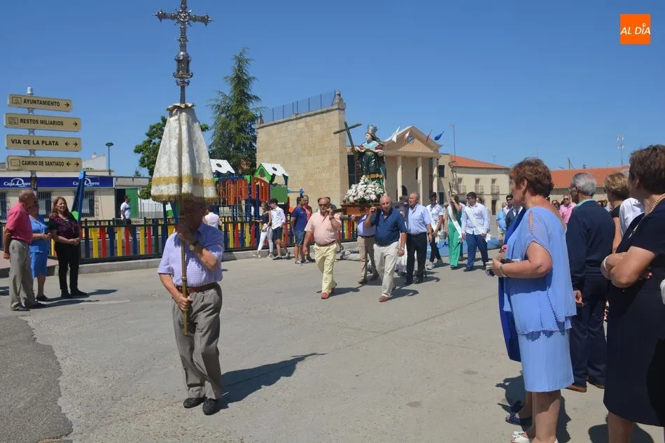 Foto 3 - Calzada de Valdunciel honra a su patrona, Santa Elena, en el d&iacute;a m&aacute;s importante de sus fiestas  