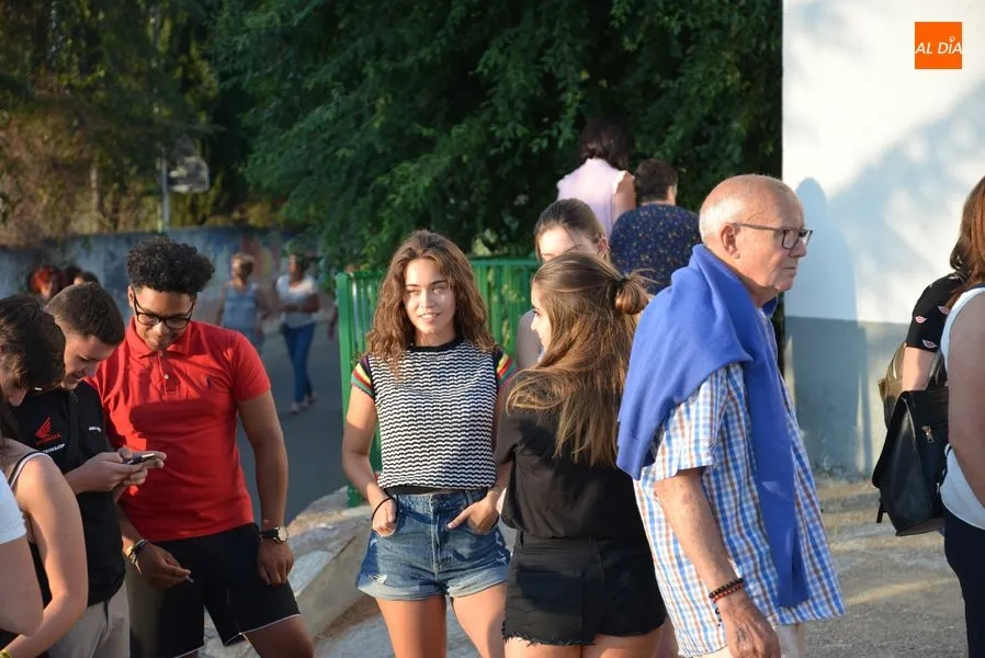 Foto 9 - El &lsquo;Bocat&iacute;n de media tarde&rsquo; congrega a cientos de vecinos en el Parque de Escuelas  