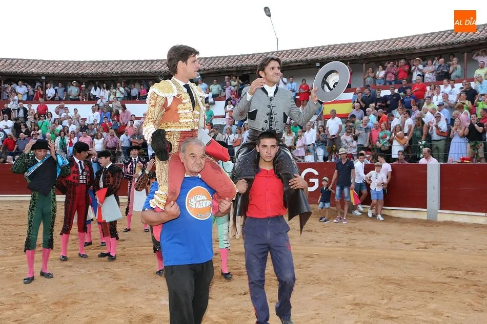 Foto 2 - El Juli y Diego Ventura deleitan al p&uacute;blico en Guijuelo