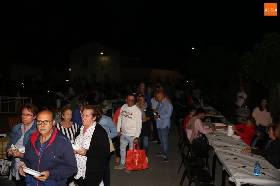 Foto 7 - La semana cultural finaliza con caldereta solidaria y m&uacute;sica de acorde&oacute;n