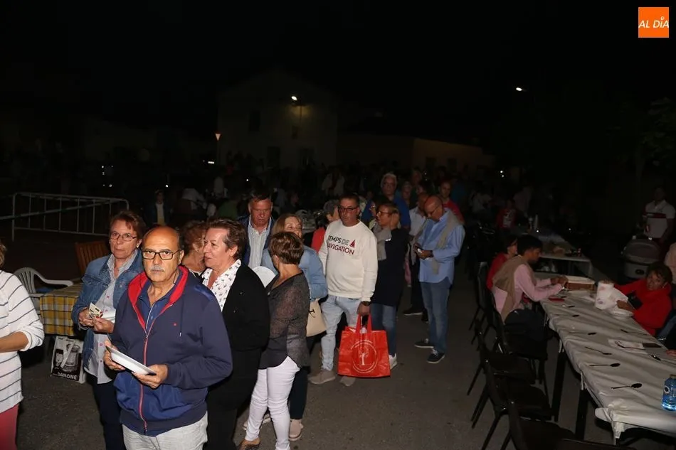 Foto 5 - La semana cultural finaliza con caldereta solidaria y m&uacute;sica de acorde&oacute;n