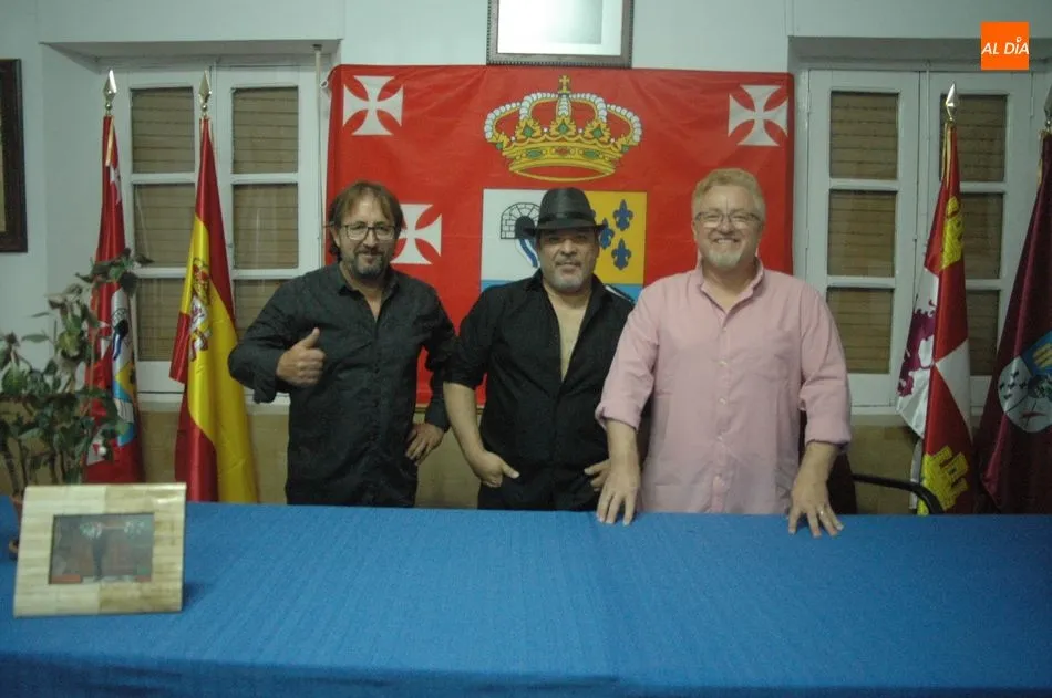 Foto 6 - Los Sobraos llenan la plaza de Cip&eacute;rez  