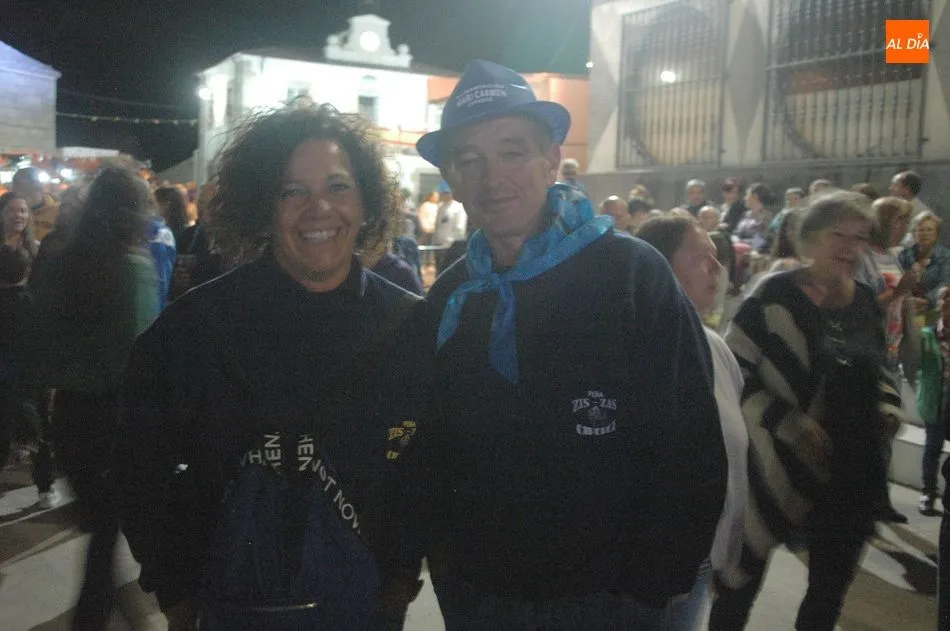 Foto 3 - Los Sobraos llenan la plaza de Cip&eacute;rez  