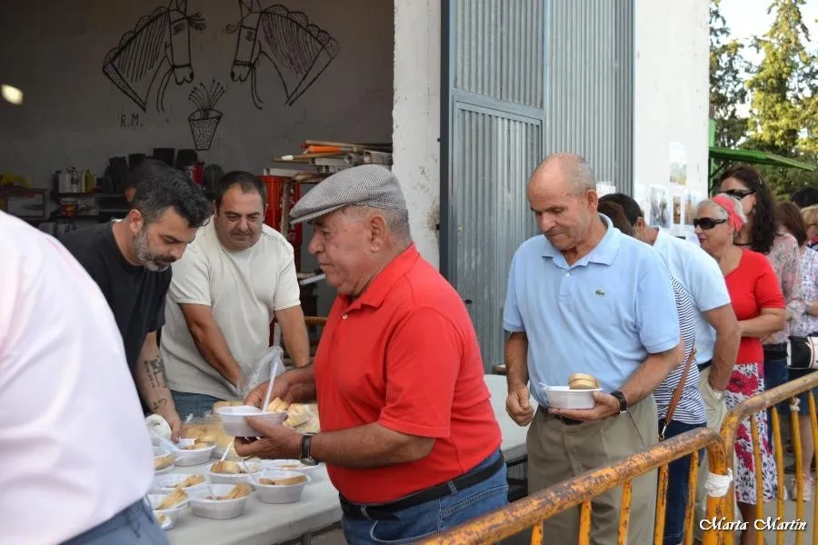 Foto 10 - Las pe&ntilde;as, protagonistas del segundo d&iacute;a de fiestas