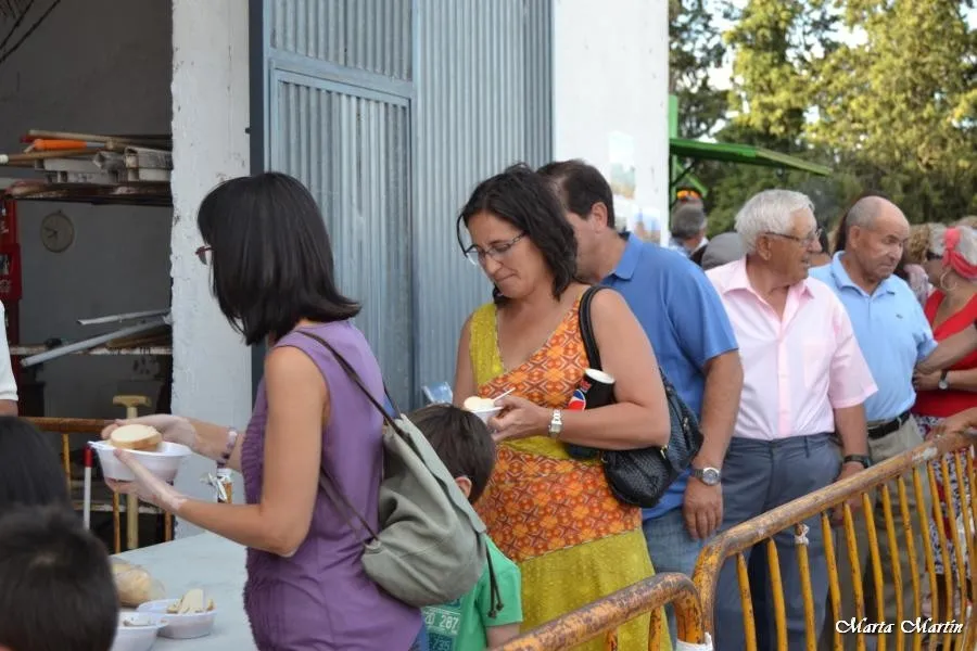 Foto 7 - Las pe&ntilde;as, protagonistas del segundo d&iacute;a de fiestas