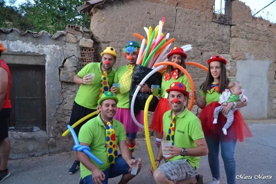 Foto 4 - Las pe&ntilde;as, protagonistas del segundo d&iacute;a de fiestas