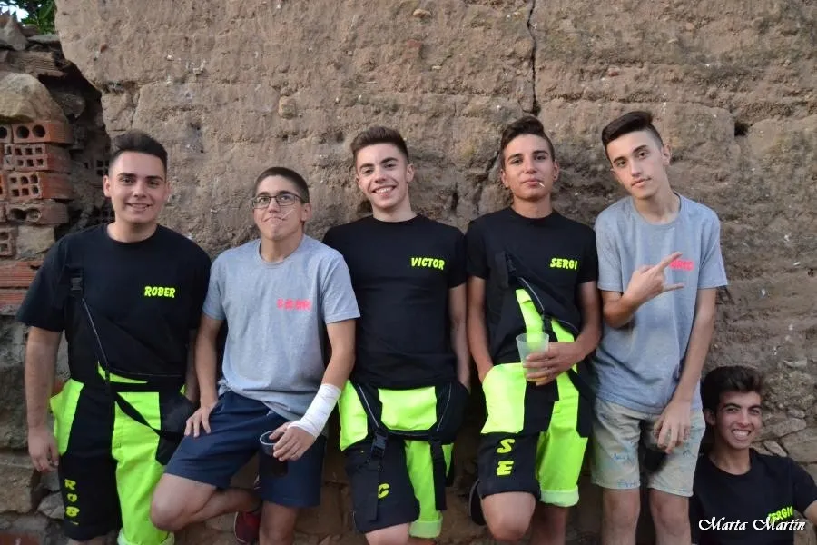 Foto 3 - Las pe&ntilde;as, protagonistas del segundo d&iacute;a de fiestas