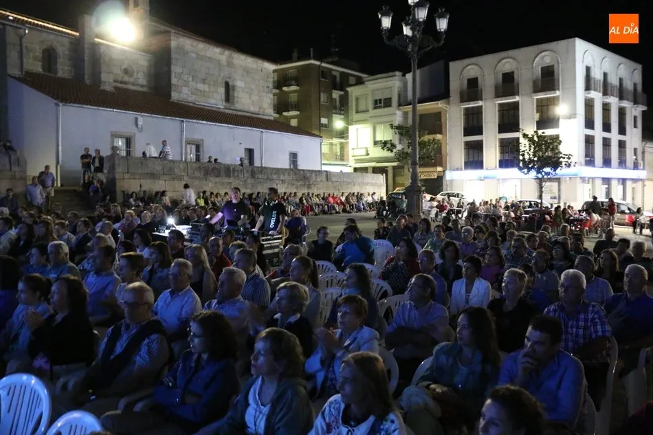Foto 4 - Folk On Crest pone un excelente broche a las Ferias y Fiestas de Vitigudino  
