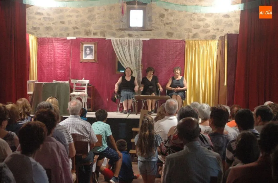 Foto 11 - Intensa jornada festiva en Cip&eacute;rez con juegos, folclore y teatro  