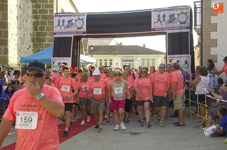 Foto 4 - Javier Aznar y M&oacute;nica Reverte se imponen en la exitosa VII Carrera Popular de Martiago  