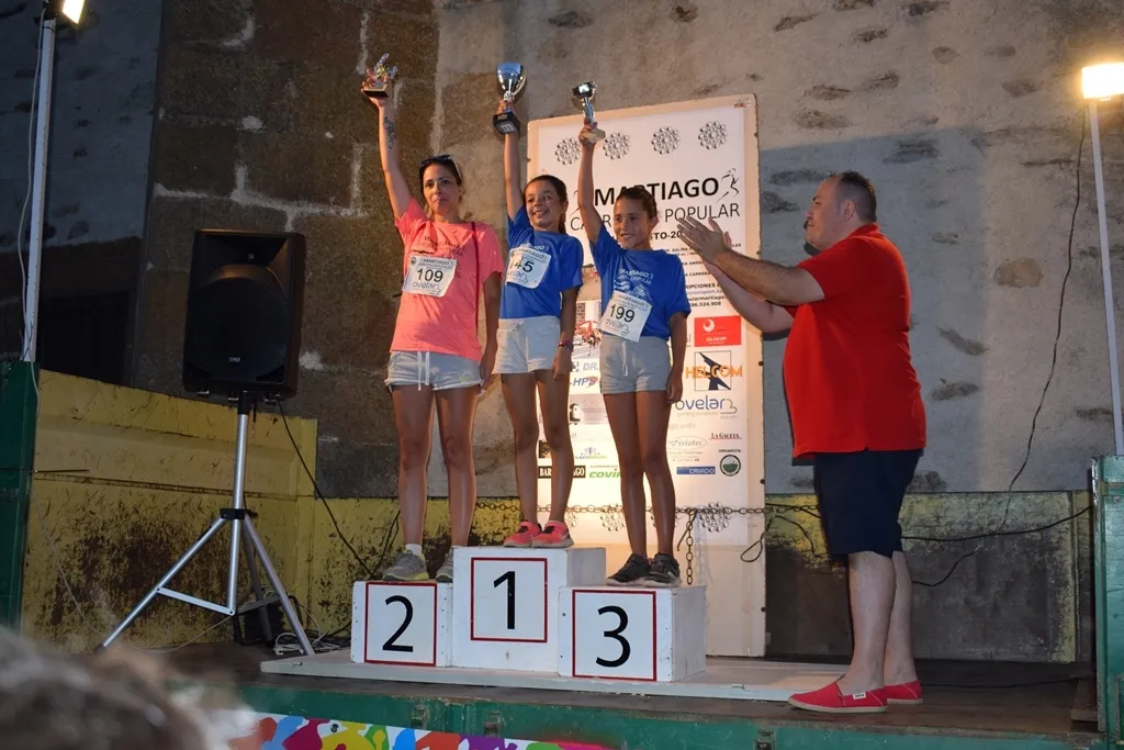 Foto 9 - Javier Aznar y M&oacute;nica Reverte se imponen en la exitosa VII Carrera Popular de Martiago  
