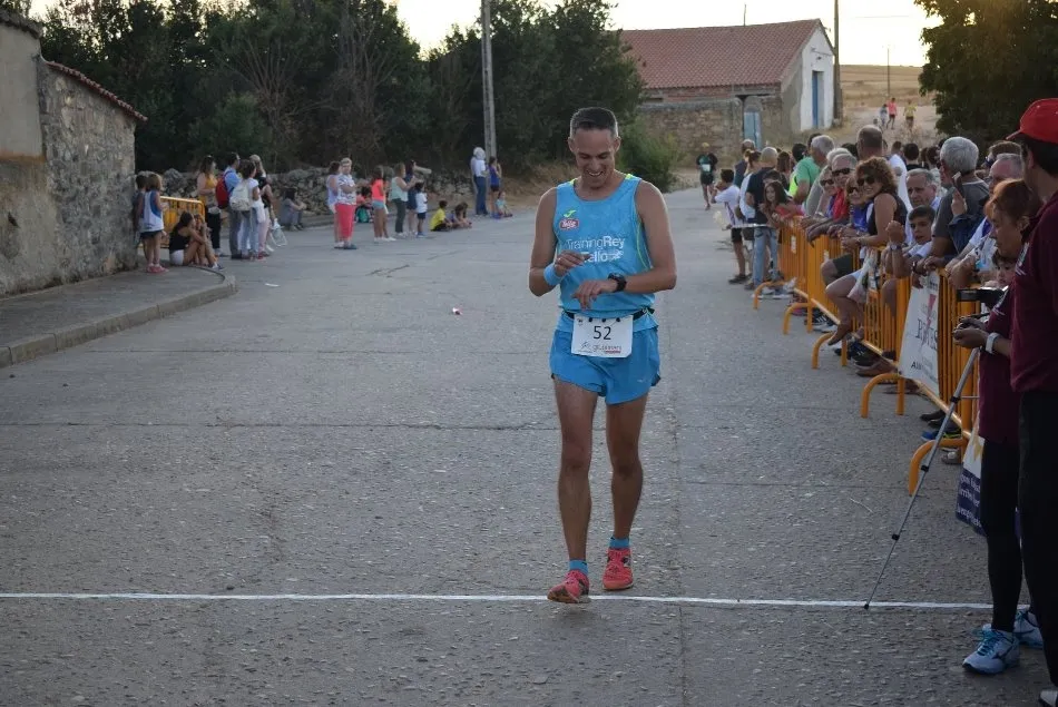 Foto 11 - Marta Pescador y Jos&eacute; Antonio S&aacute;nchez se imponen en la XII Carrera de Valdemierque