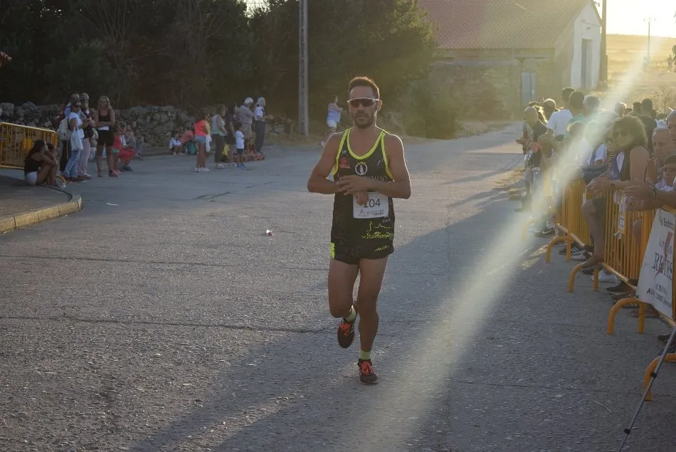 Foto 6 - Marta Pescador y Jos&eacute; Antonio S&aacute;nchez se imponen en la XII Carrera de Valdemierque