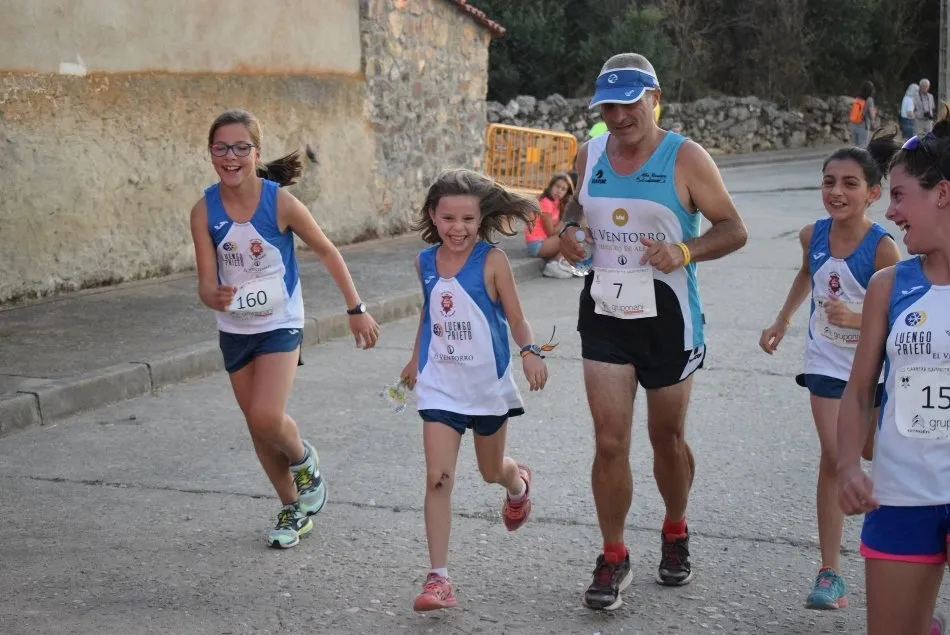 Foto 2 - Marta Pescador y Jos&eacute; Antonio S&aacute;nchez se imponen en la XII Carrera de Valdemierque