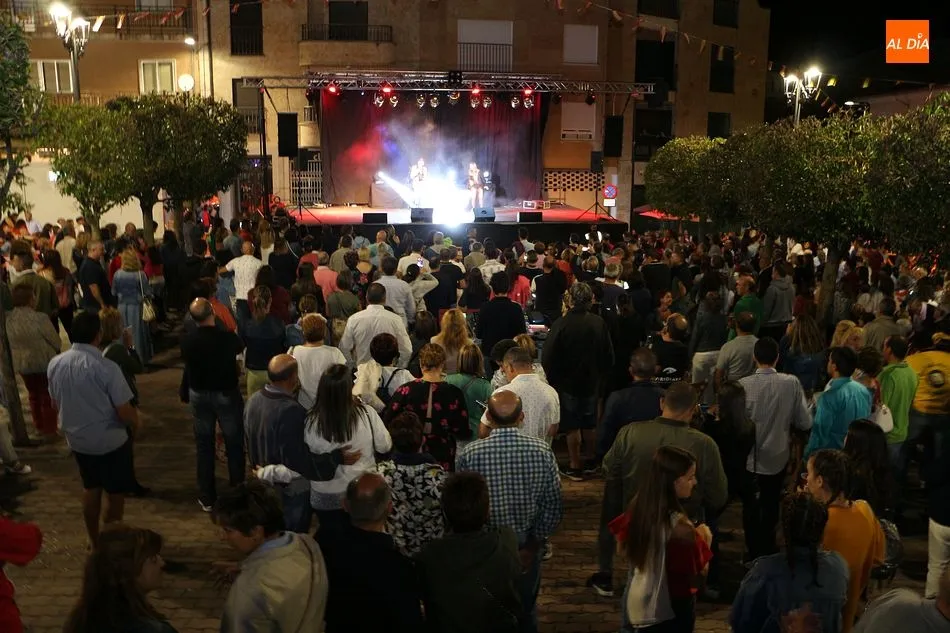 Foto 11 - Noche de estrellas de la canci&oacute;n para despedir los conciertos
