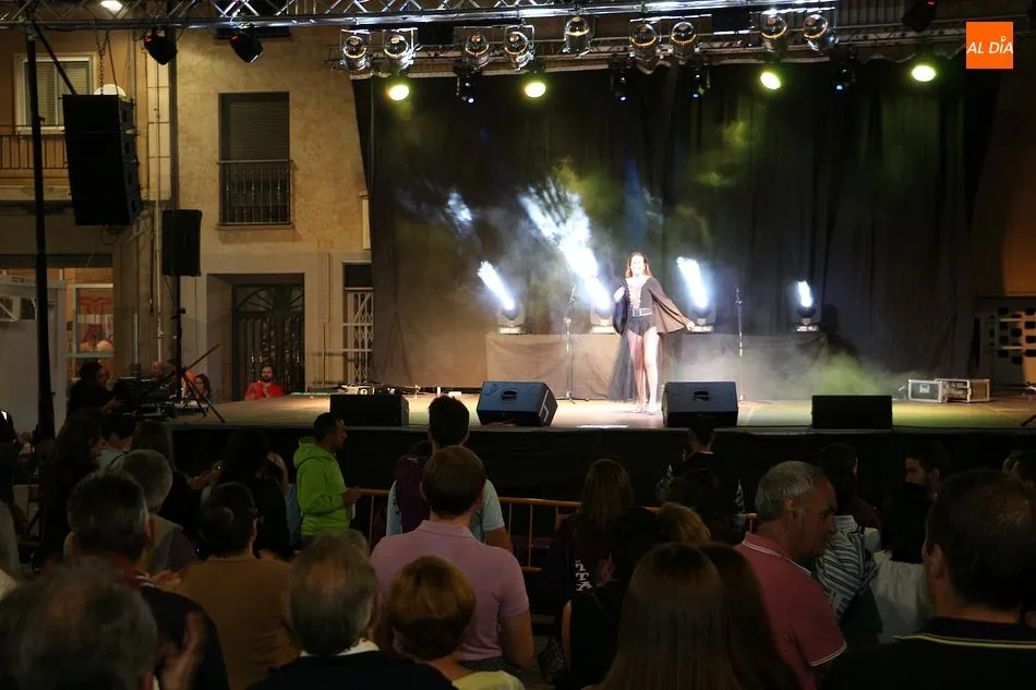 Foto 10 - Noche de estrellas de la canci&oacute;n para despedir los conciertos