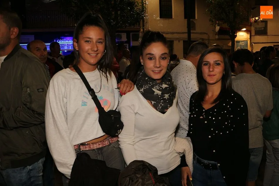 Foto 6 - Noche de estrellas de la canci&oacute;n para despedir los conciertos