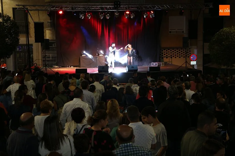 Foto 5 - Noche de estrellas de la canci&oacute;n para despedir los conciertos