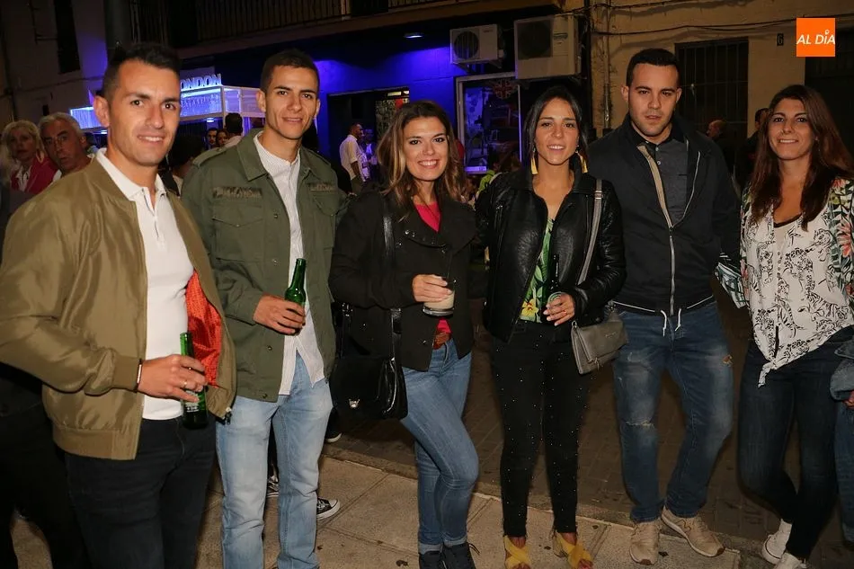 Foto 3 - Noche de estrellas de la canci&oacute;n para despedir los conciertos