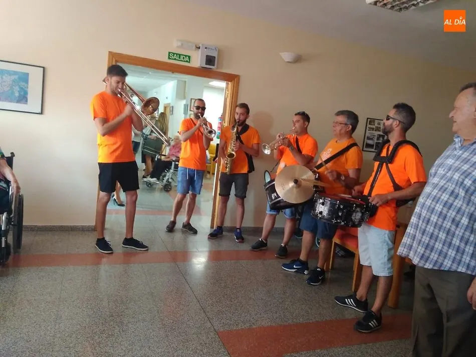 Foto 6 - Las fiestas de la villa se acercan a los mayores