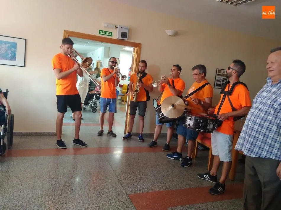 Foto 3 - Las fiestas de la villa se acercan a los mayores
