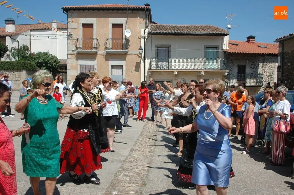 Foto 9 - Misa castellana y procesi&oacute;n para honrar a San Sebasti&aacute;n en Vilvestre  