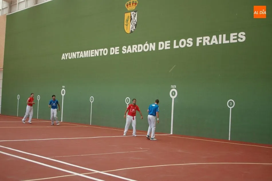 Foto 11 - La pelota a mano protagoniza una nueva jornada festiva en Sard&oacute;n de los Frailes  
