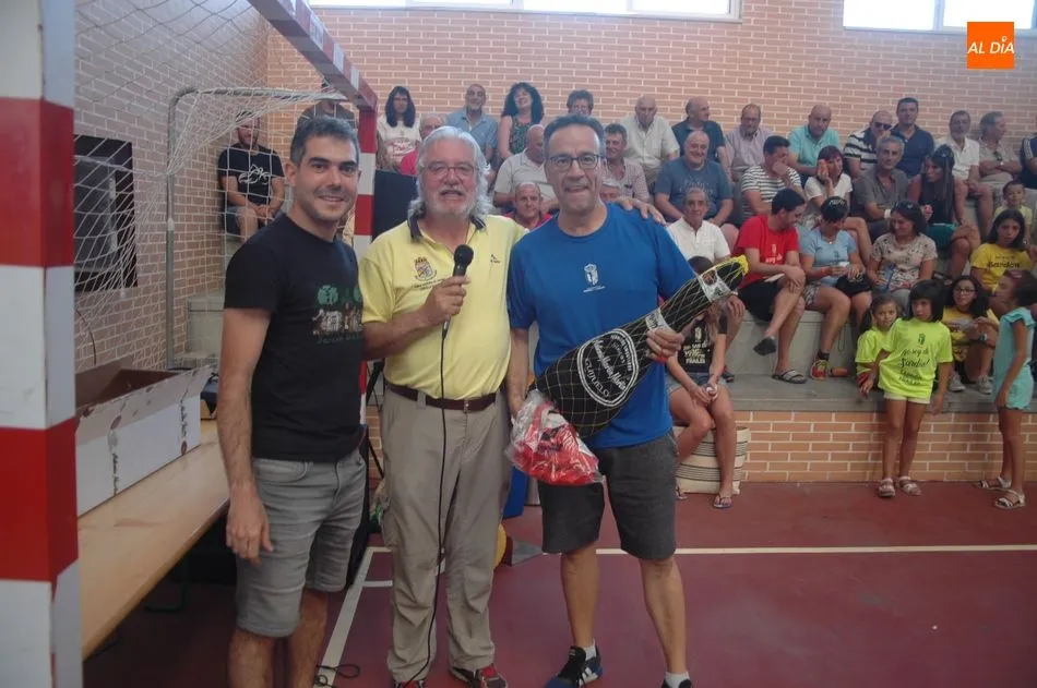Foto 5 - La pelota a mano protagoniza una nueva jornada festiva en Sard&oacute;n de los Frailes  