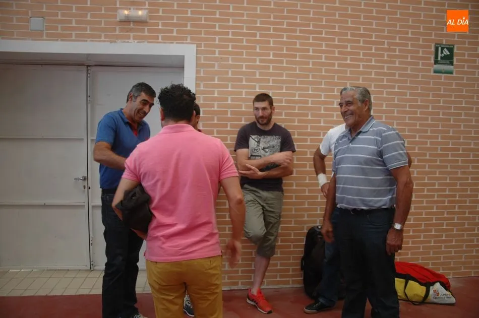 Foto 2 - La pelota a mano protagoniza una nueva jornada festiva en Sard&oacute;n de los Frailes  