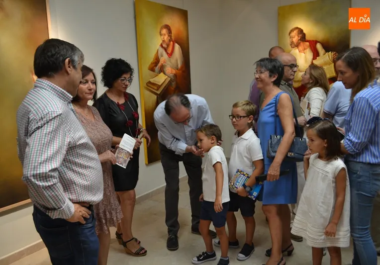 Foto 2 - Abierta la exposici&oacute;n que recoge la primera parte de los cuadros para el proyecto iconogr&aacute;fico de ...