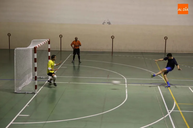 Foto 11 - Construcciones Alfayate se lleva el torneo &lsquo;32 horas de f&uacute;tbol sala&rsquo;