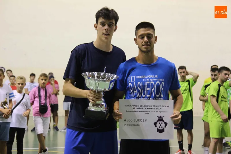 Foto 5 - Construcciones Alfayate se lleva el torneo &lsquo;32 horas de f&uacute;tbol sala&rsquo;
