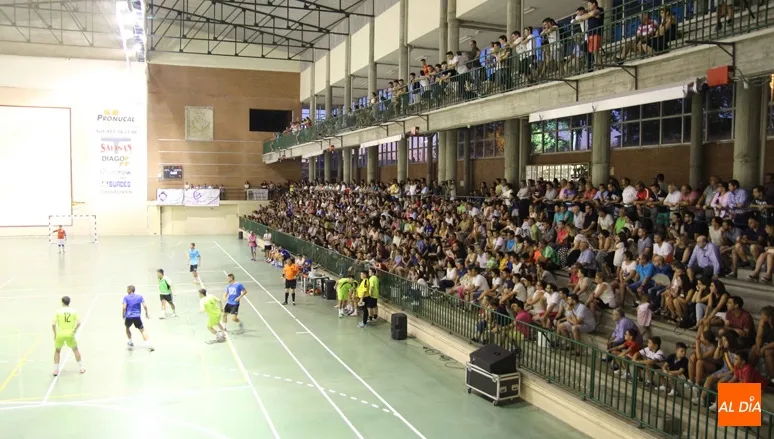 Foto 3 - Construcciones Alfayate se lleva el torneo &lsquo;32 horas de f&uacute;tbol sala&rsquo;