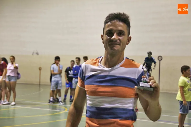 Foto 2 - Construcciones Alfayate se lleva el torneo &lsquo;32 horas de f&uacute;tbol sala&rsquo;