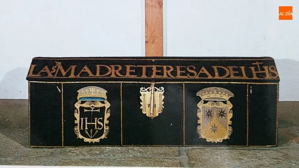Foto 2 - El Palacio de Monterrey expone el primer acta oficial del reconocimiento del cuerpo de Santa Teresa