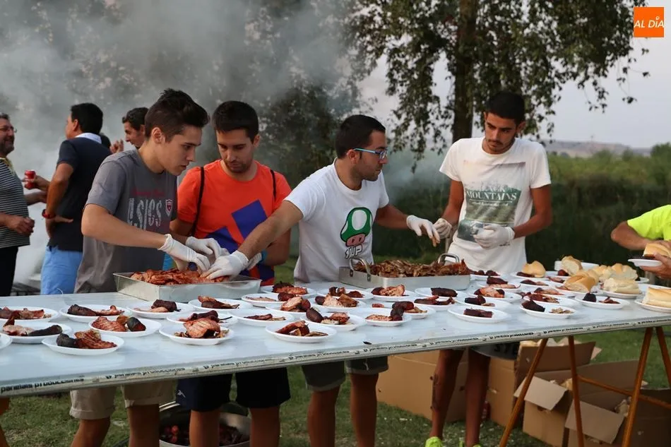 Foto 4 - Verbenas y comidas populares para honrar a San Bartolom&eacute;