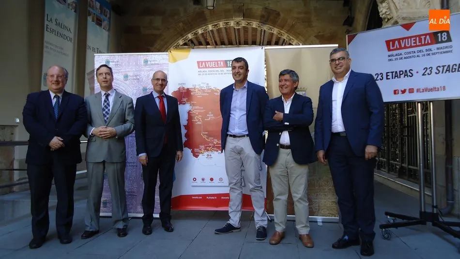 Representantes de Diputación, Ayuntamiento, Universidad y Unipublic, en la presentación de las etapas salmantinas