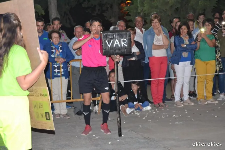 Foto 10 - Las fiestas mantienen el ritmo con deporte y concurso de disfraces