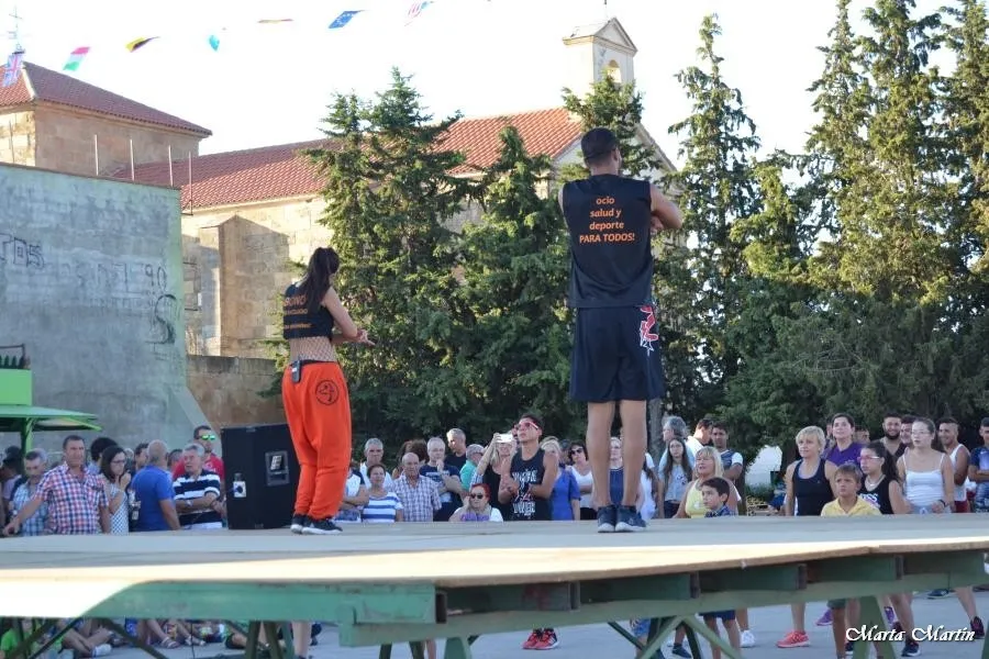 Foto 4 - Las fiestas mantienen el ritmo con deporte y concurso de disfraces