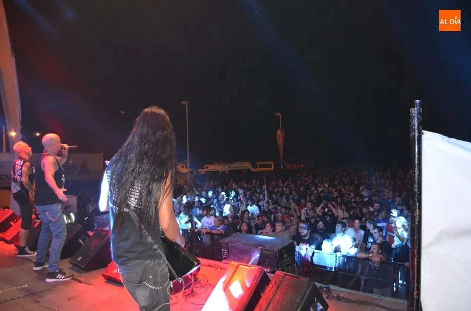 Foto 7 - Unas 3.000 personas se han reunido entorno al festival bejarano Abejarock  