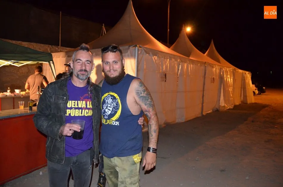 Foto 2 - Unas 3.000 personas se han reunido entorno al festival bejarano Abejarock  