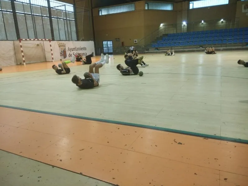 Foto 4 - El Club de Balonmano Ciudad de Salamanca inicia sus entrenamientos de pretemporada  