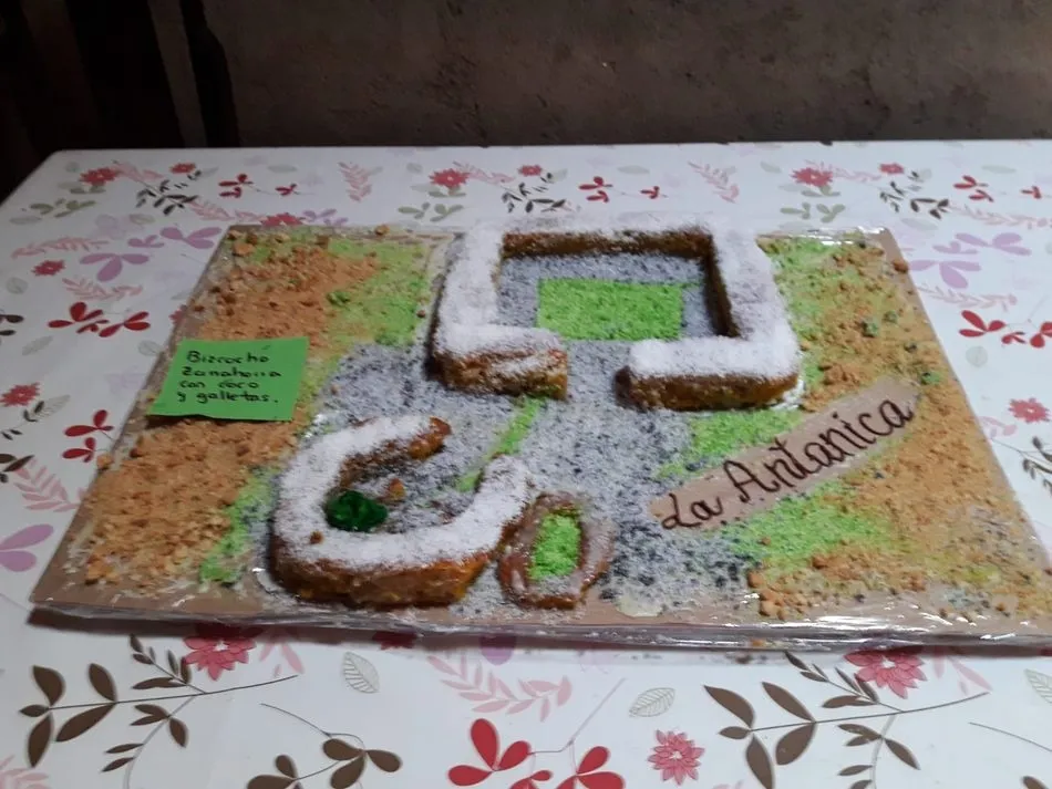 Foto 3 - El concurso de tartas endulza el final de las fiestas en Cip&eacute;rez  