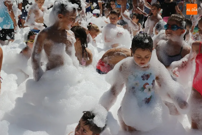 Foto 6 - Medio centenar de personas ocupan el Interpe&ntilde;as de Calva y Rana este lunes, junto a la fiesta de...