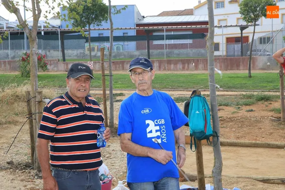 Foto 2 - El campeonato de petanca abre los actos festivos de la Asociaci&oacute;n de Mayores La Amistad  